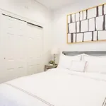 69-4A Quality New Prime Lower East 1Br Apt