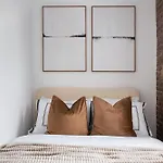 153-1G Newly Renovated 2Br Lower East Side