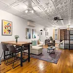 Vibrant Nyc Loft - Open Space For 6 Guests