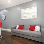 Hamilton Heights: Luxurious Home