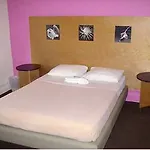 Fresh Hotel & Hostel
