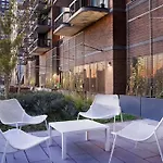 Global Luxury Suites At Symphony House