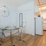 Comfortable One Bedroom Apartment - Times Square