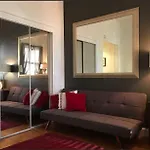 Studio Apartment 1 Block Away From Times Square
