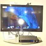 Mia Suite East Village - Free Street Parking + Wifi