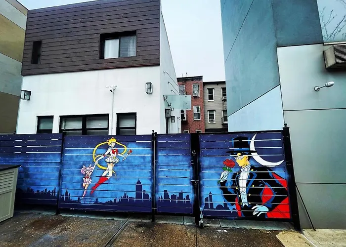Private Gated House With Gym In Williamsburg Bk 10 Mins To Manhattan!