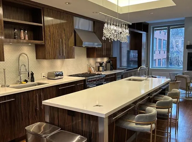 Posh 4 Bedroom Times Square Penthouse With Private Rooftop