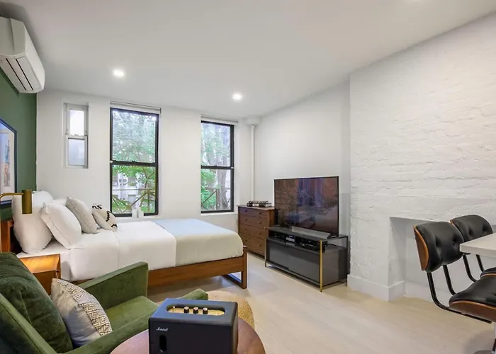 E Village Studio W Renovated Virtual Doorman Nyc-316