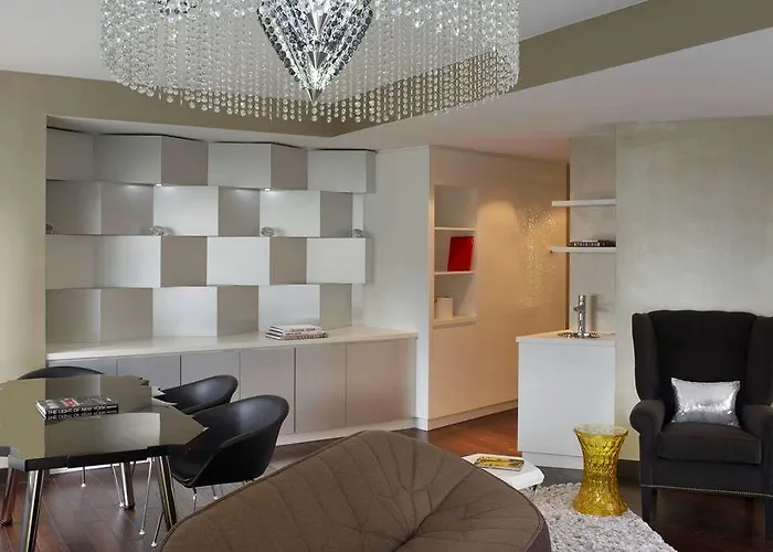 Washington Luxurban. Trademark