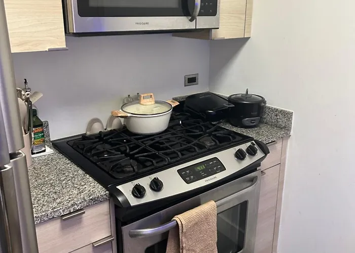 City View Lux Condo Studio For Yourself