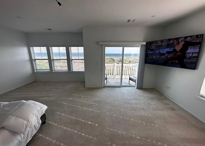 Beach House In Heart Of Nyc