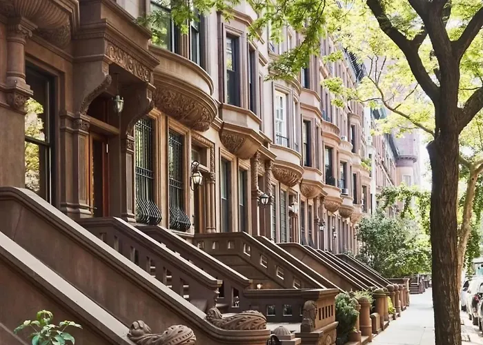 Cozy Townhouse In Harlem