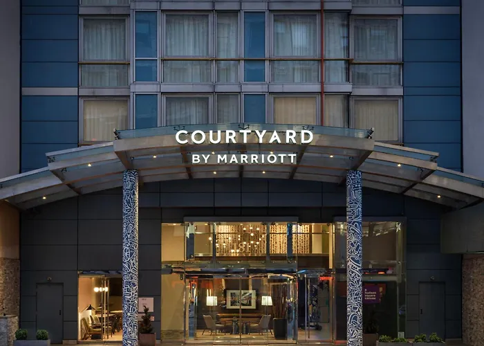 Courtyard By Marriott New York Manhattan / Soho