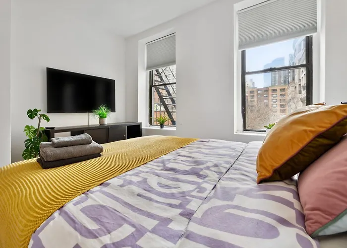 2 Bedroom Cozy Apartment Next To Rockefeller Center