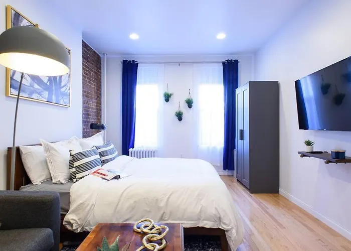 83-3W Ues Central Park Newly Furnished Xl Studio