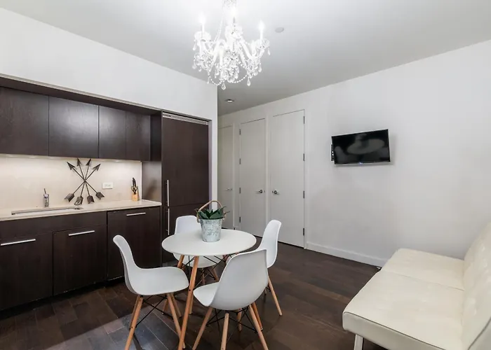 Outstanding & Bright 5Bdr & 2 Bth In Downtown Manhattan