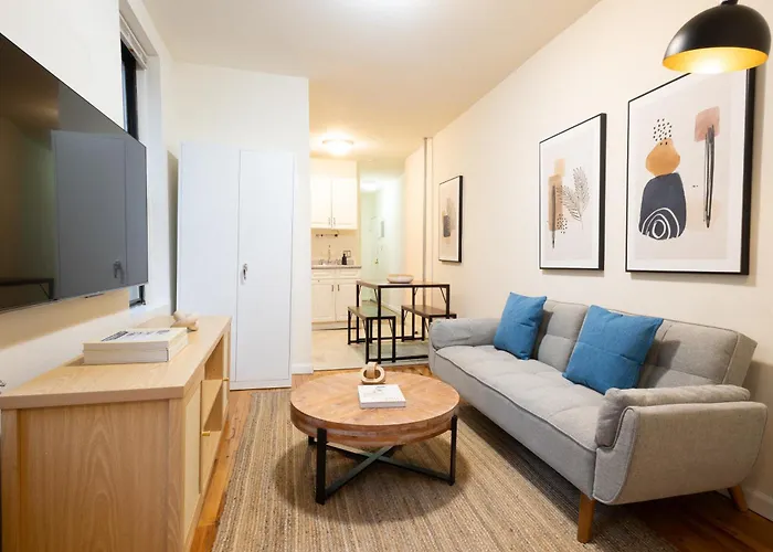 2Bd 1Bth Apt In The Upper East Side!