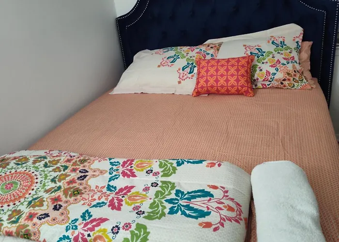Comfy Private Queen Rm A