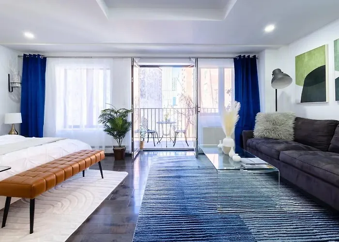 809-5B Luxury Studio With A Private Balcony