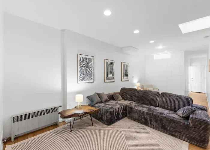 105- 4Brs In The Heart Of The East Village