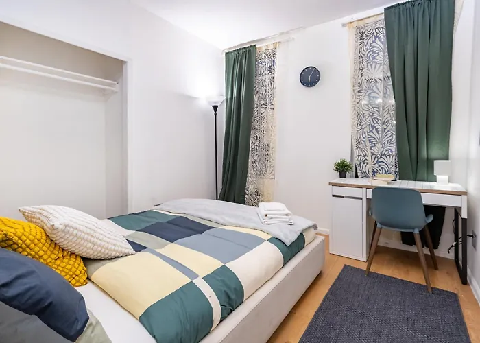 Charming 2 Bd Unit In Central Manhattan