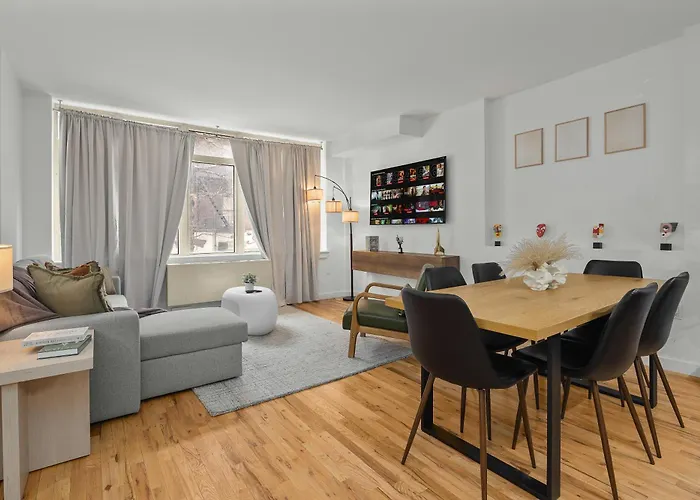 Modern 2Br Steps From New York\'S Iconic Broadway