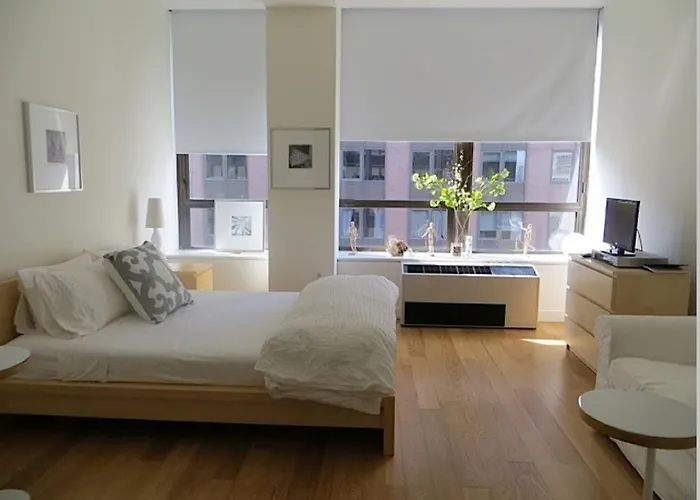 Studio Apartment Wall Street