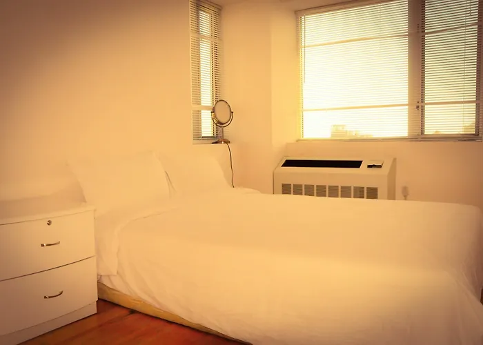 Anyi Guesthouse In Flushing