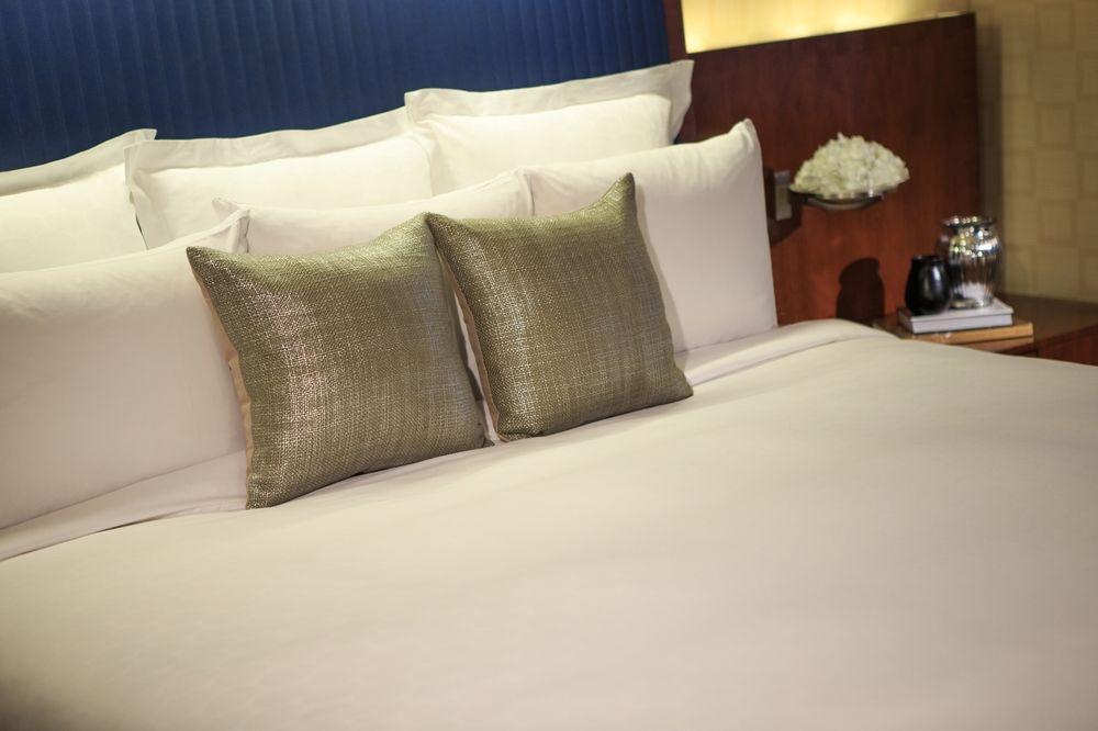 Renaissance Times Square 4*