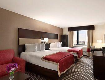 Woodside Motor Hotel 2*