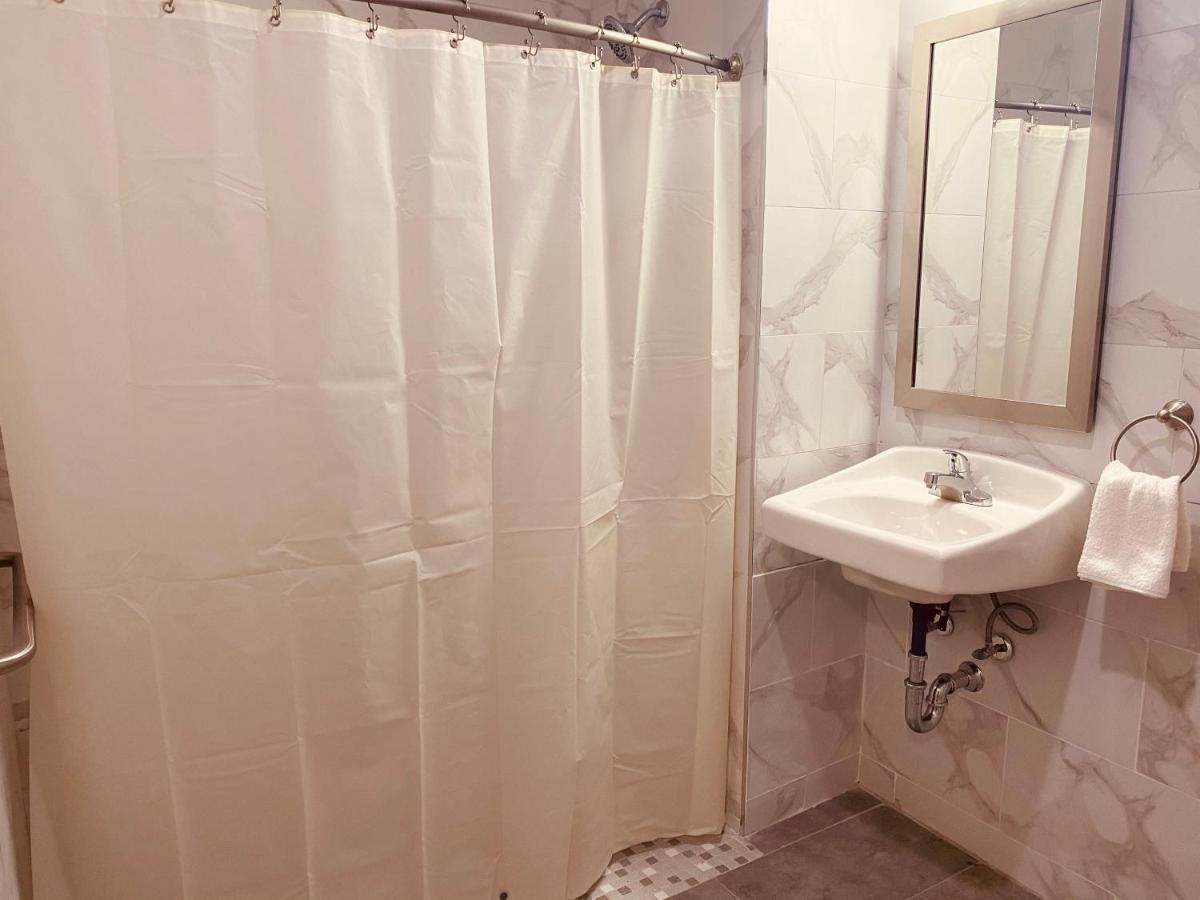 Surface Brooklyn (adults Only)
