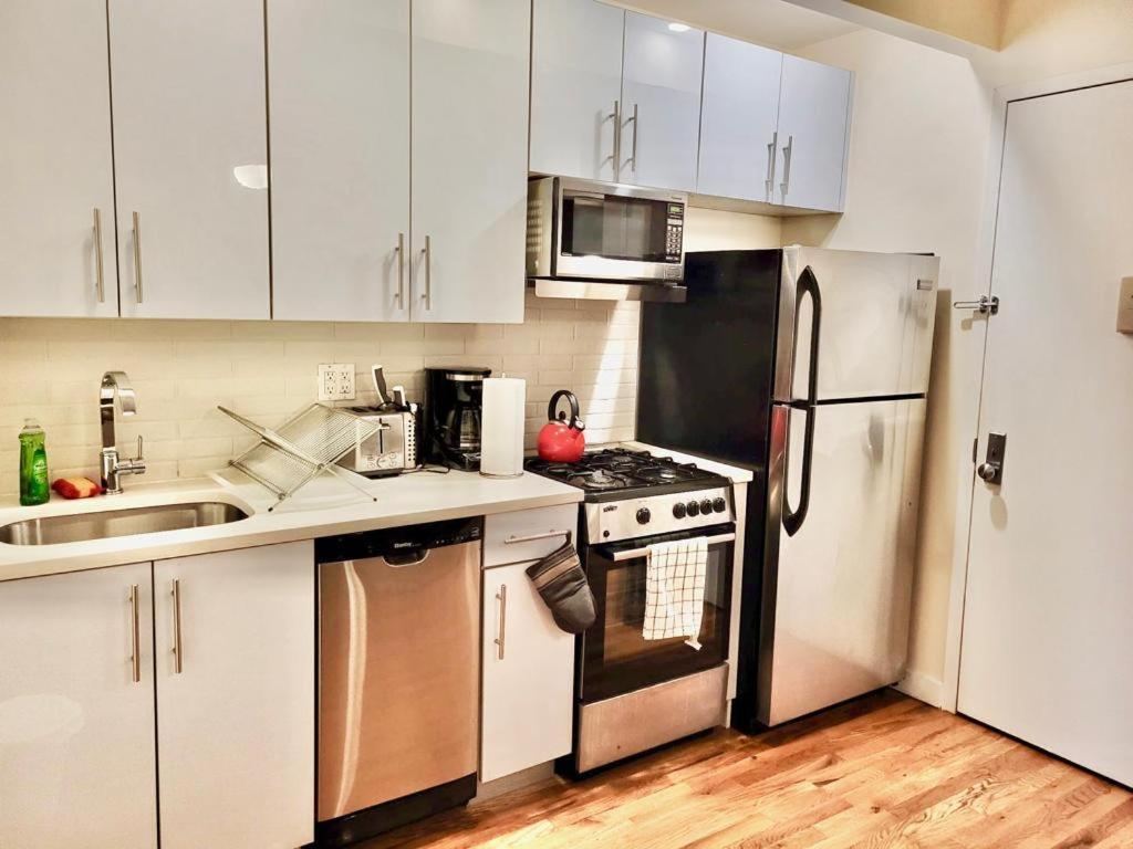Athenas Domus1 * Nova York