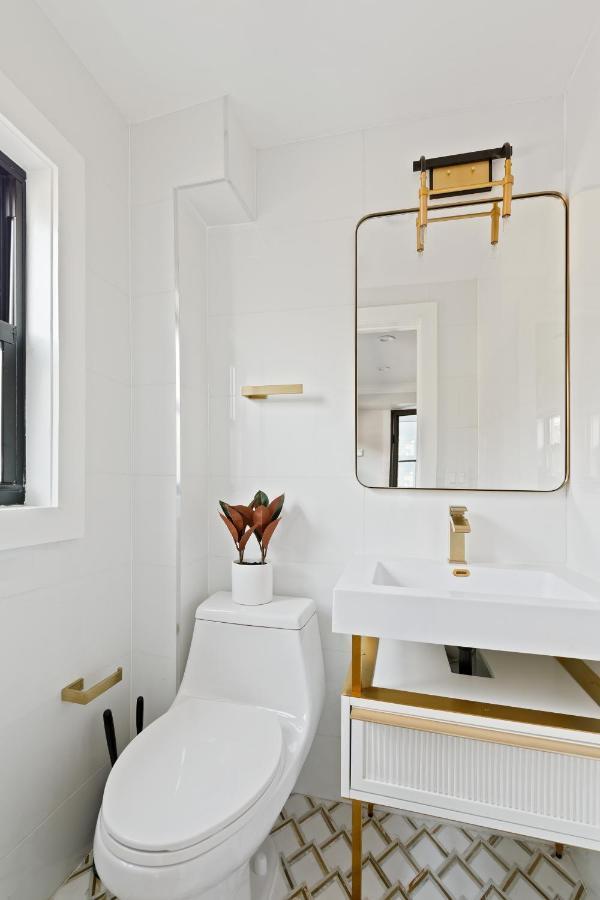Private Gated House With Gym In Williamsburg Bk 10 Mins To Manhattan! Сasa de vacaciones