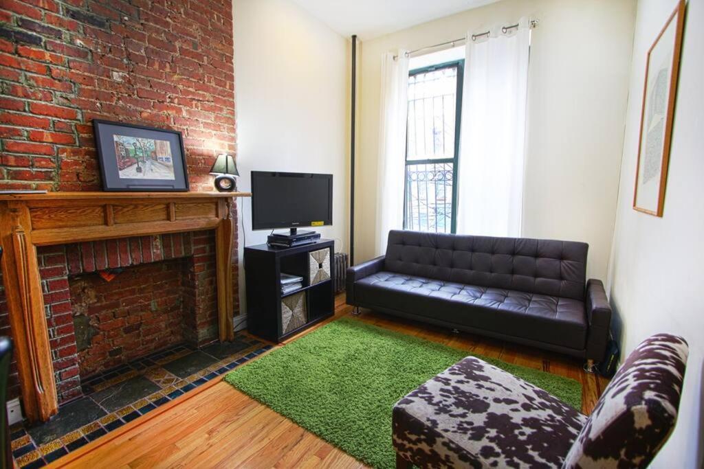 Appartement 136th Unit 1 *