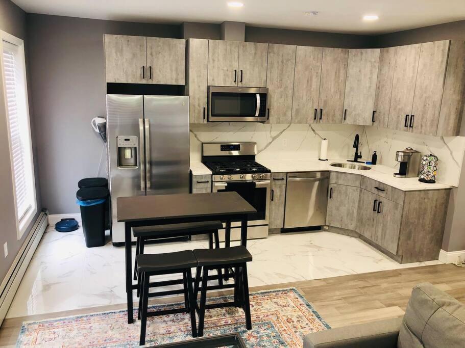 Appartement Luxury 2 Bedroom With Laundry & Close Transport New York