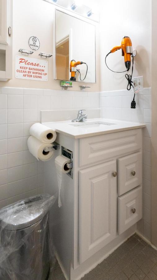 Appartement Two Bedrooms Manage And Supervise By Host Endless Features Amenities Dishwasher Washer Dryer Wifi Internet Services By Verizon Fios 960 Upload 960 Download Bi Monthly Free Housekeeping Services Huge 10000 Square Footage *