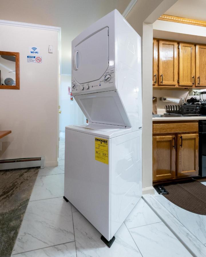 Appartement Two Bedrooms Manage And Supervise By Host Endless Features Amenities Dishwasher Washer Dryer Wifi Internet Services By Verizon Fios 960 Upload 960 Download Bi Monthly Free Housekeeping Services Huge 10000 Square Footage