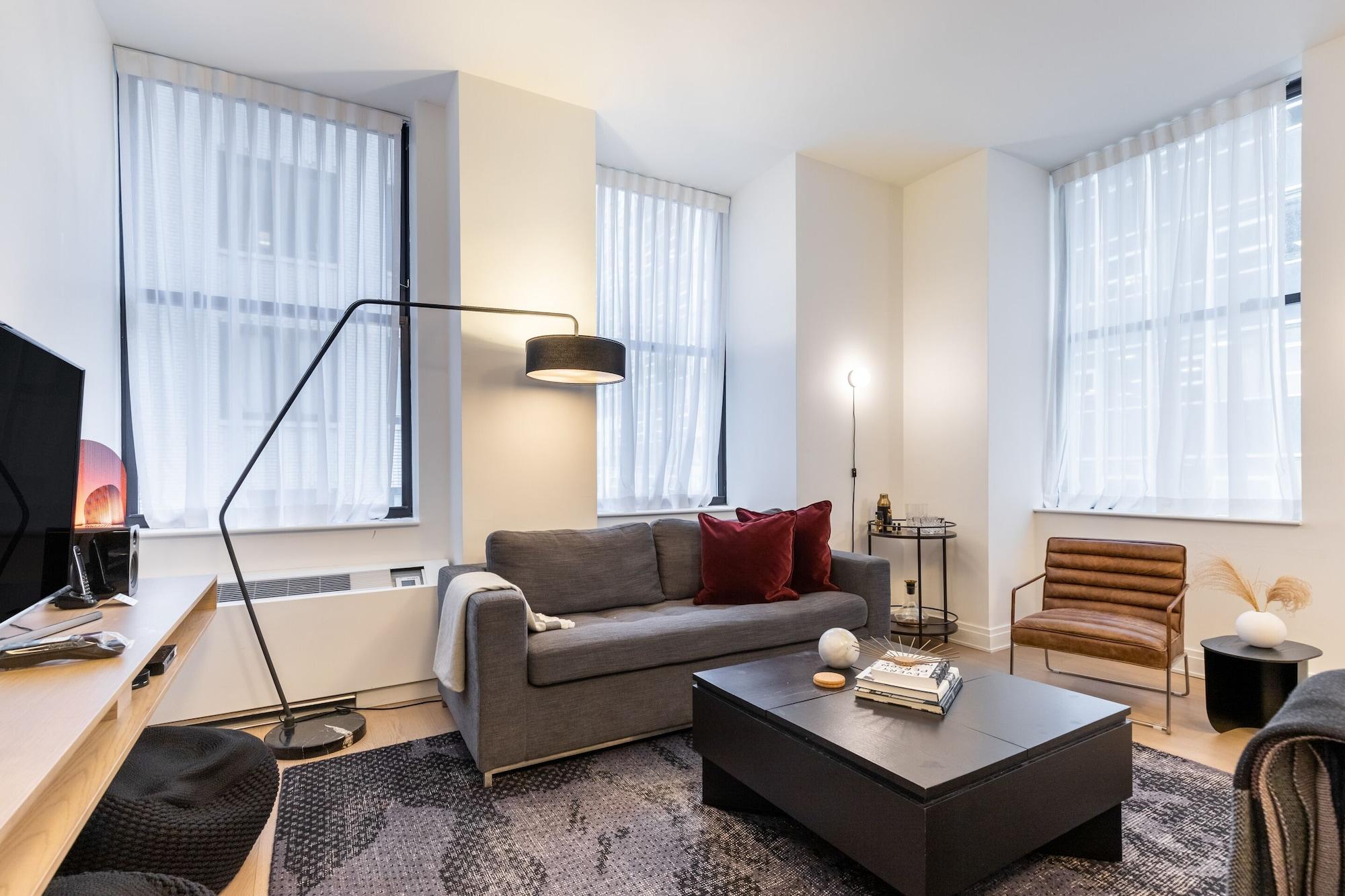 Mint House At 70 Pine 4*