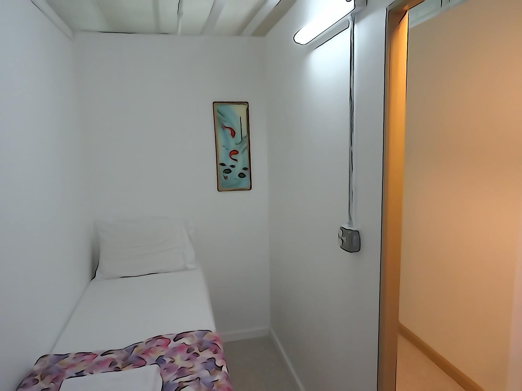 Bowery Grand Albergue