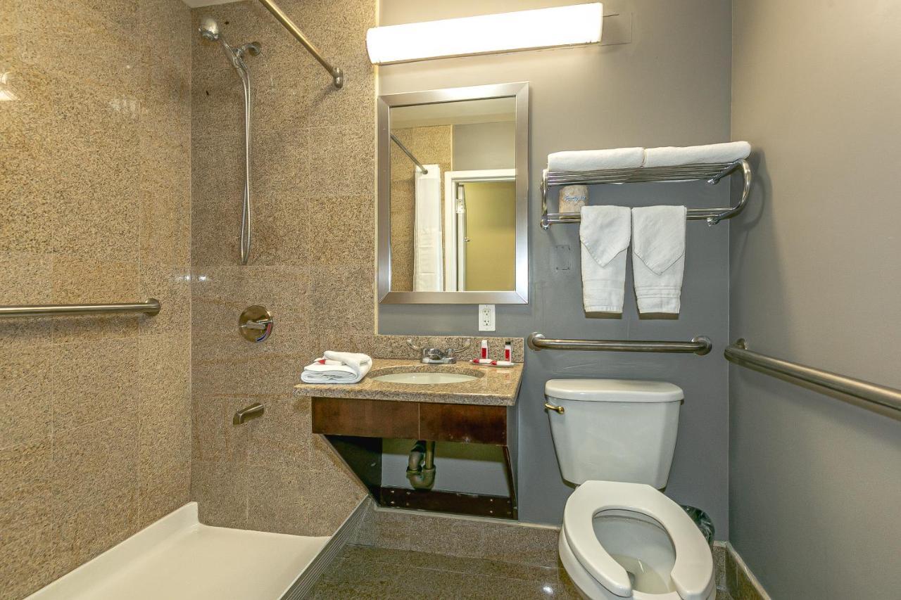 Ozone Inn&Suites Hotel *
