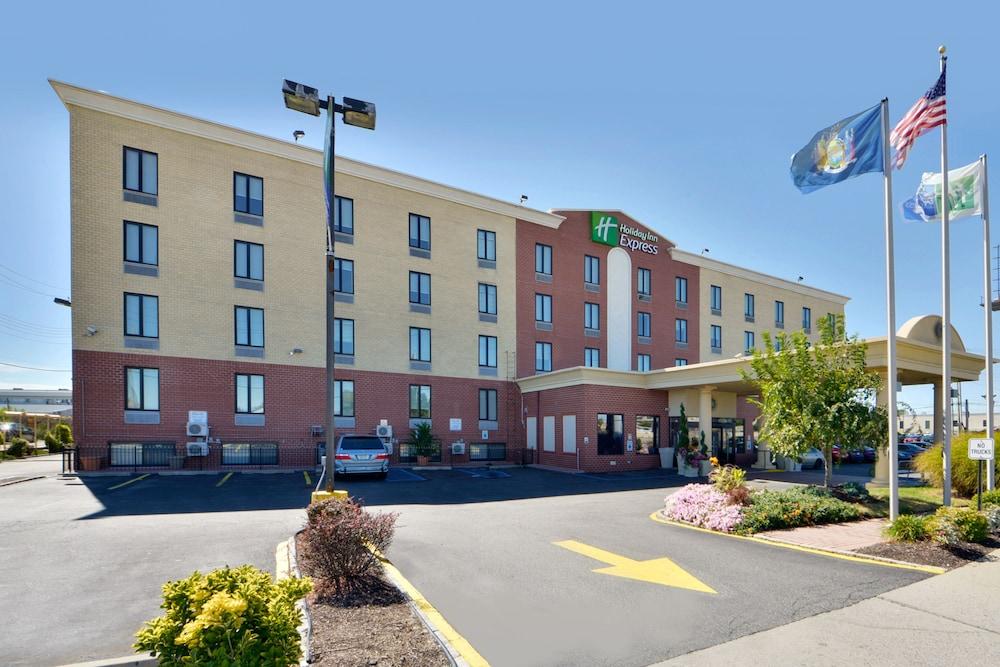 Express Kennedy Airport 3*