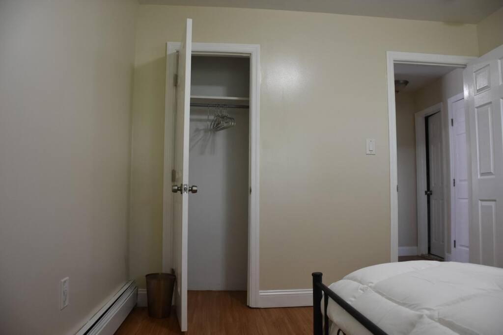 Lejlighed 2 Ptivet Bedroom,1 Bathroom,kitchen,self Check In,free Parking New York