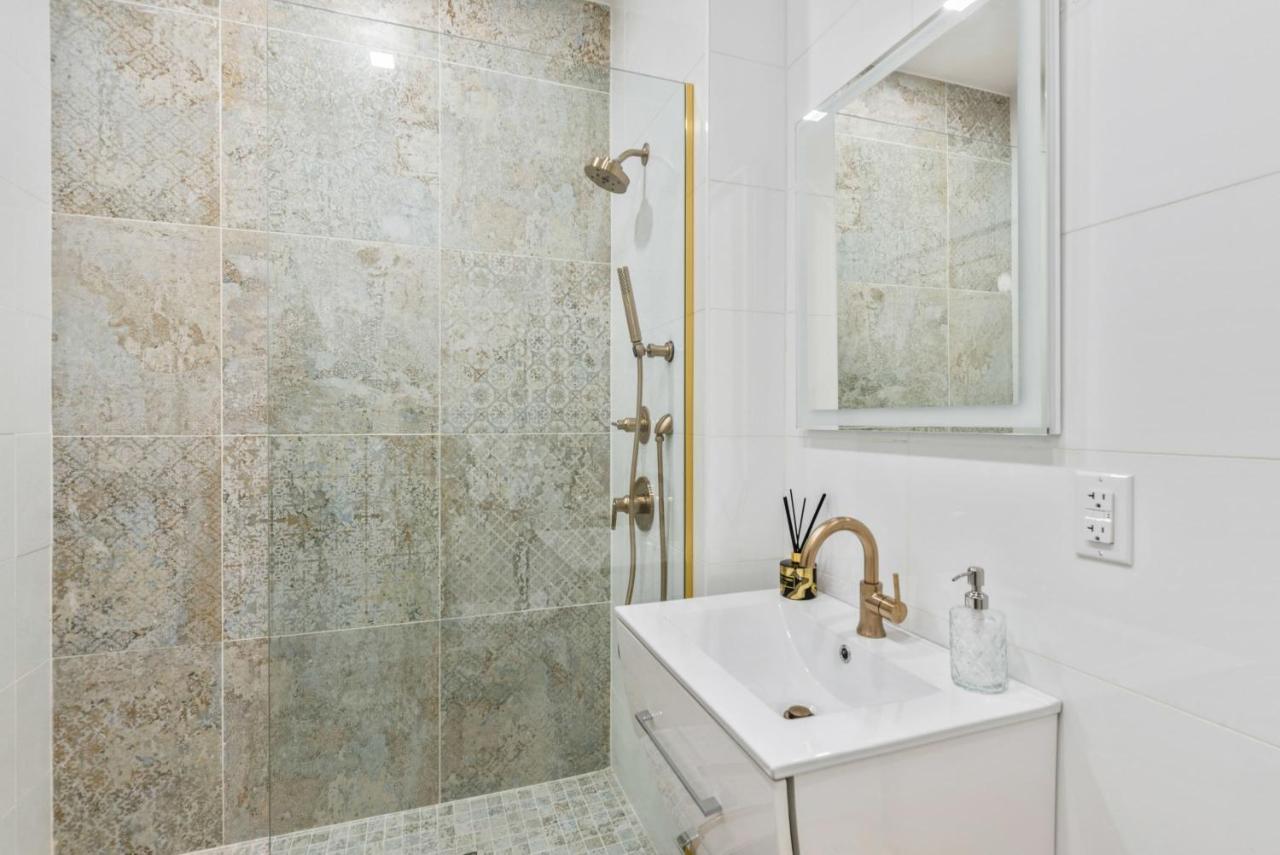 Feriehus Maison Bella - Modern Studio W Charming Juliet Balcony New York