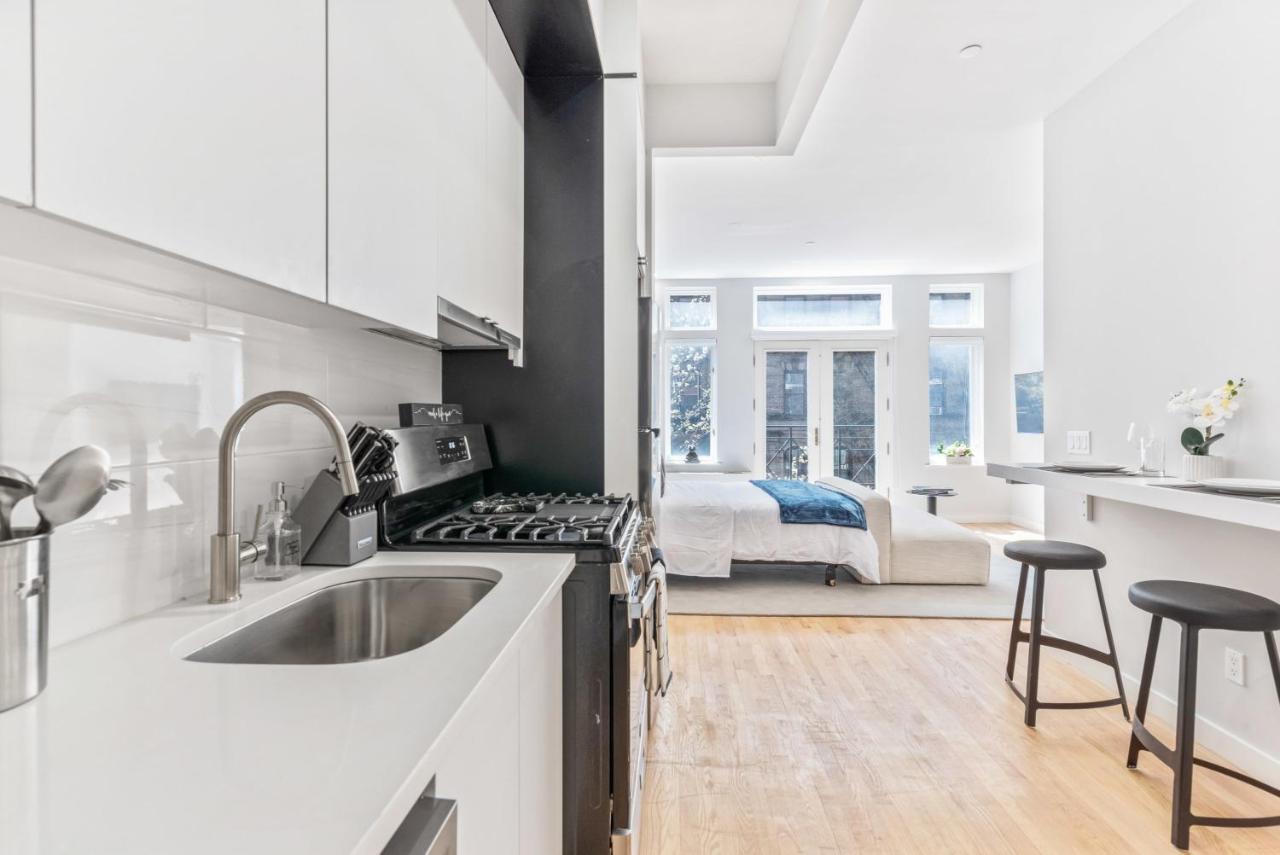 Feriehus Maison Bella - Modern Studio W Charming Juliet Balcony *