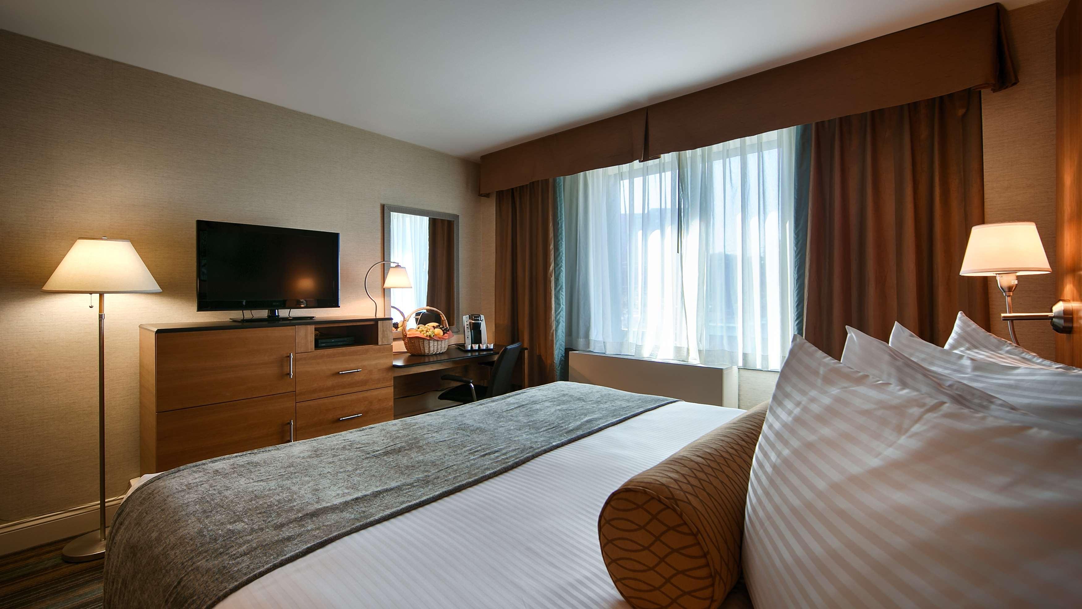Hotel Western Queens Gold Coast New York
