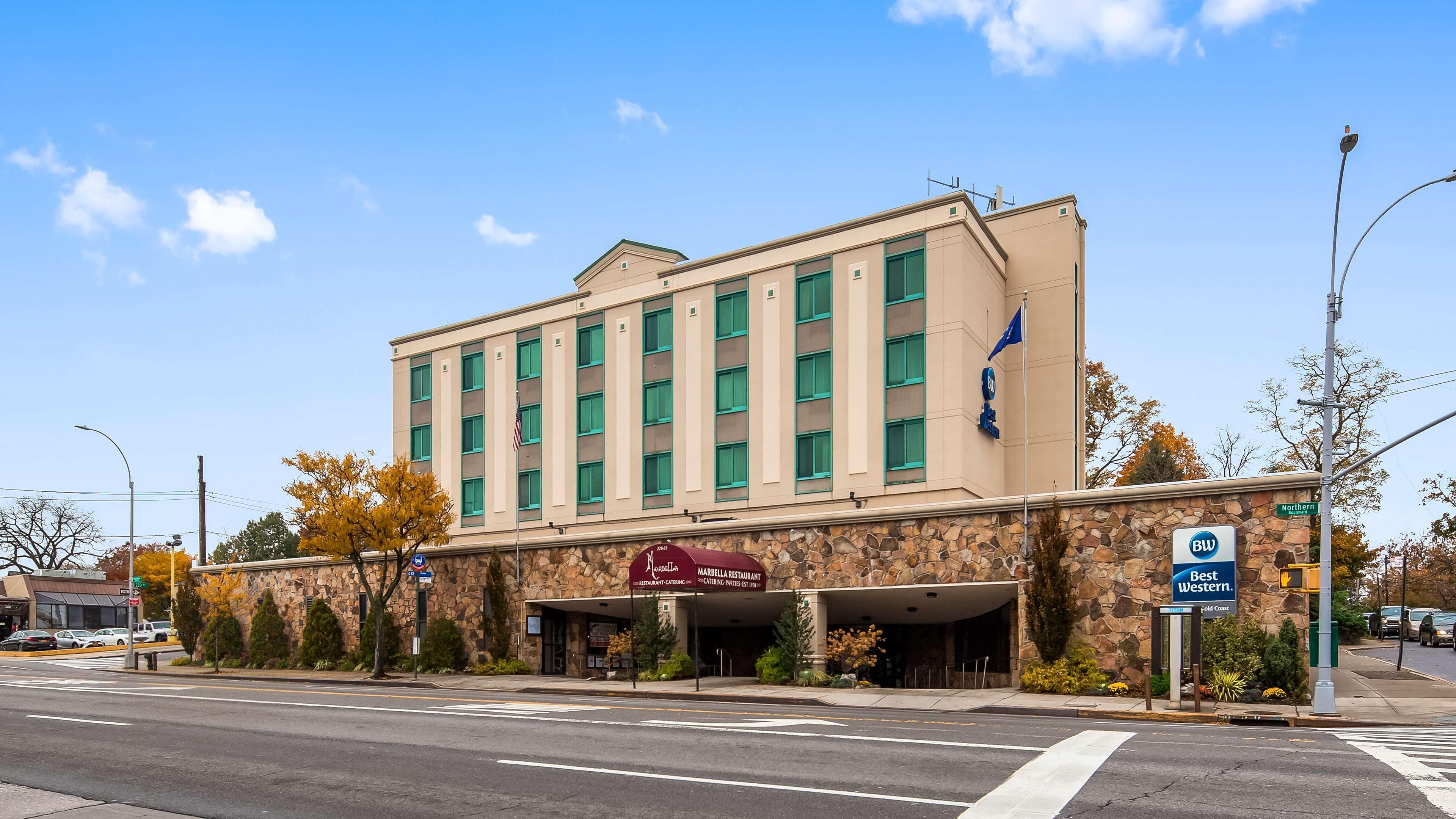 Hotel Western Queens Gold Coast New York
