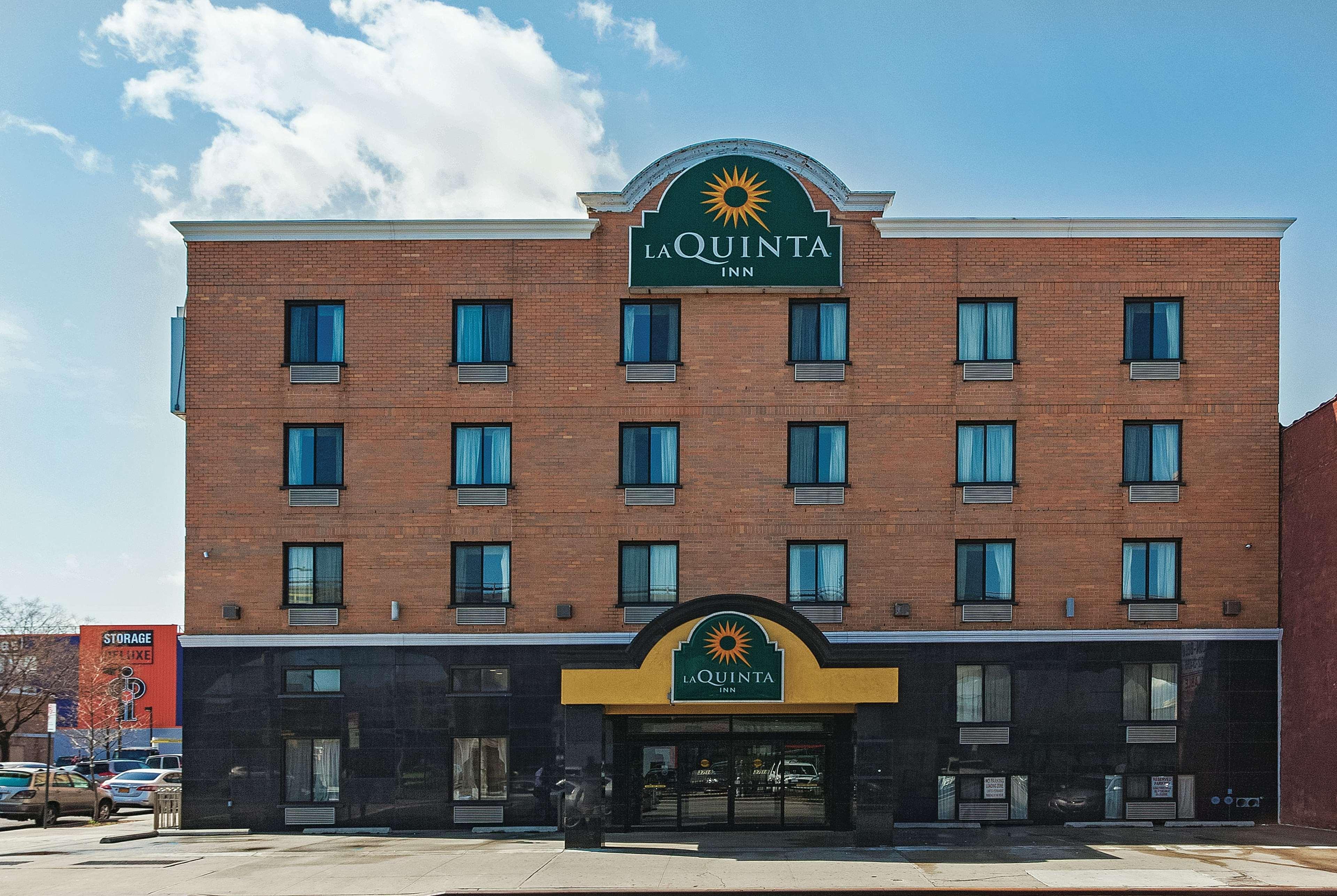 Hotel La Quinta By Wyndham Queens New York City