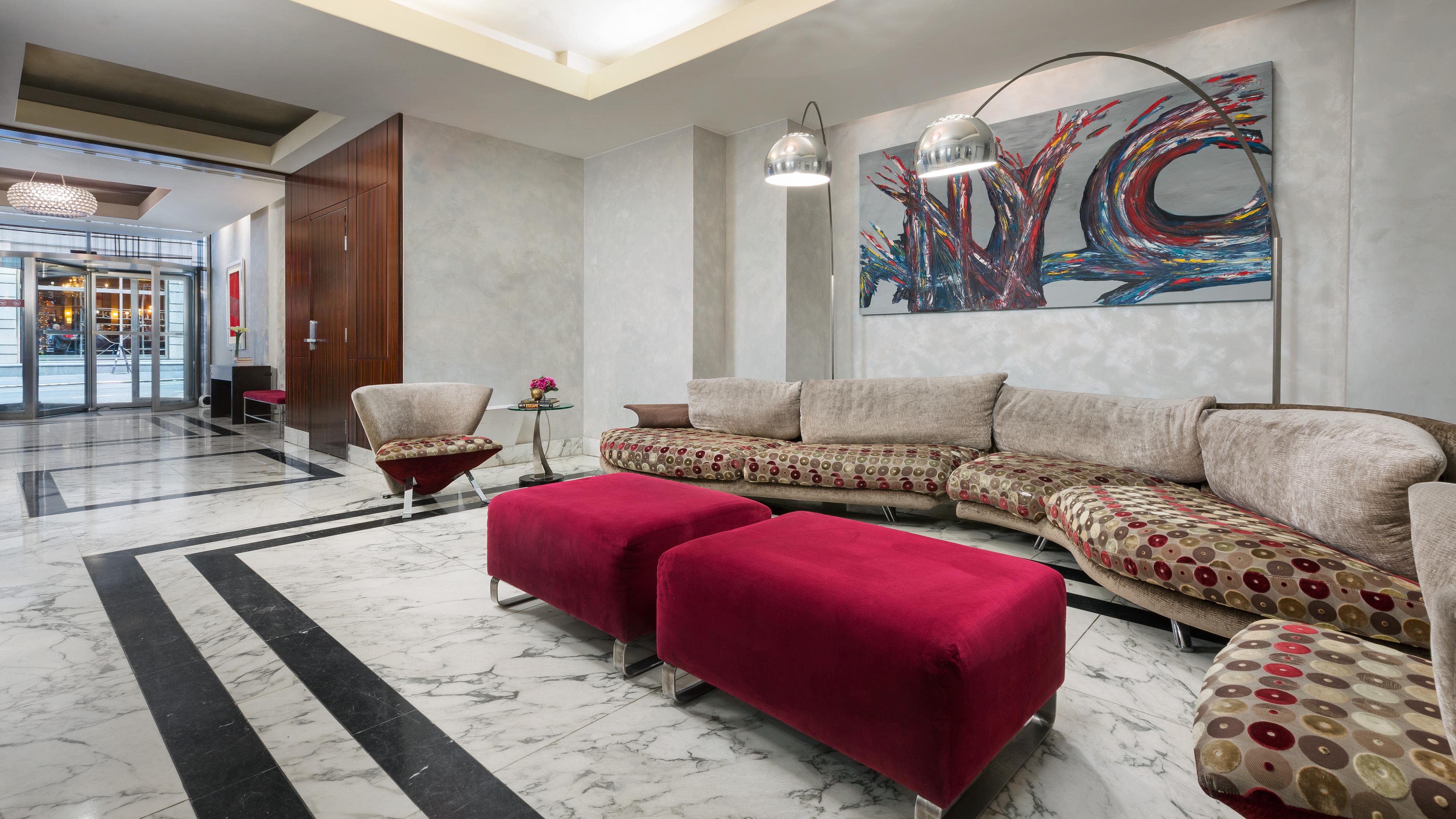 Aura Times Square Newly Renovated 4*