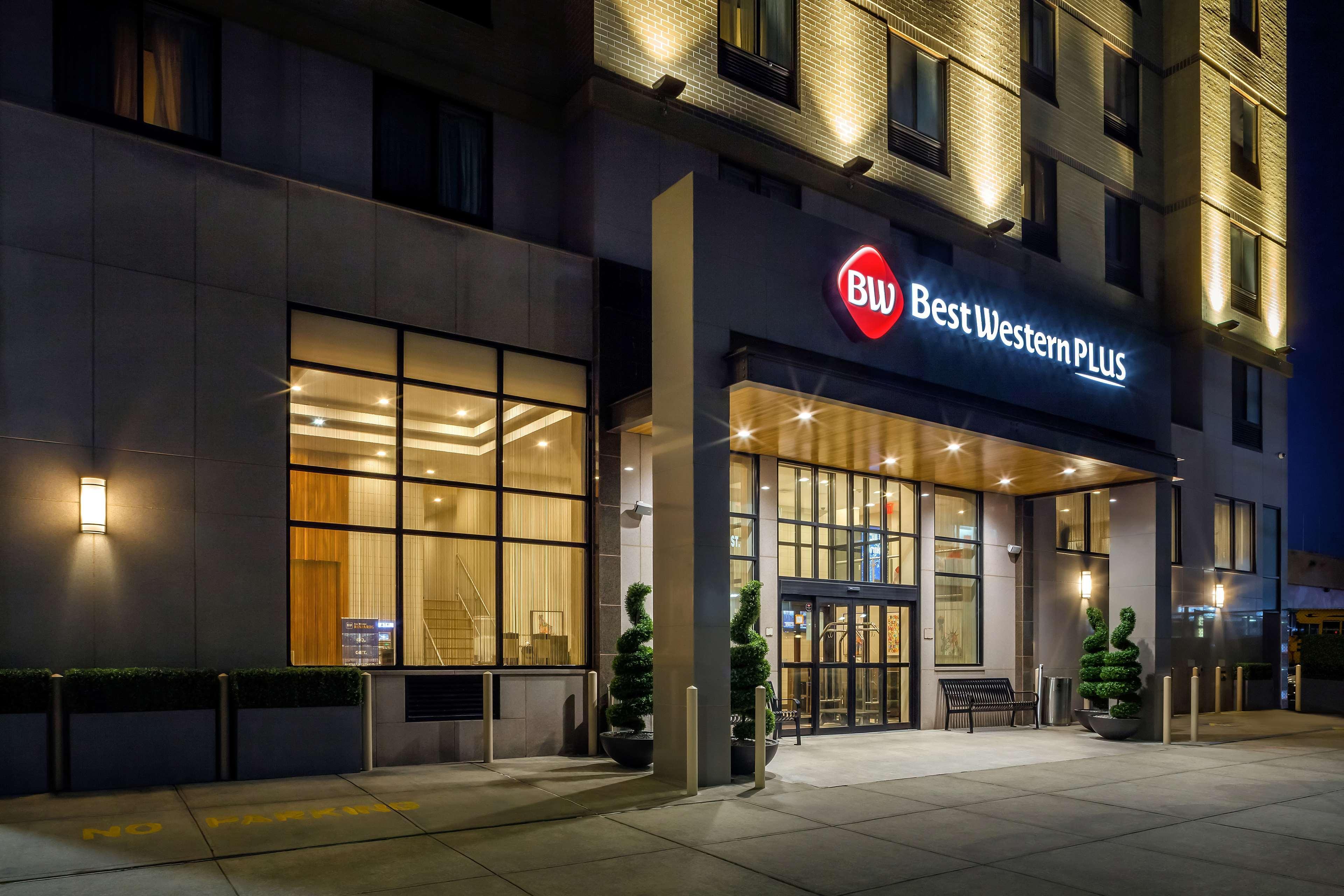 Western Plaza 3* New York City