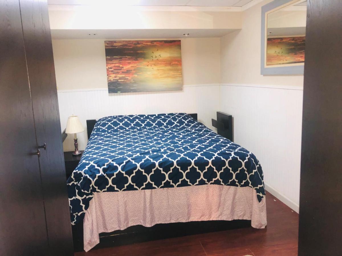 Appartement 67-26 Austin Cove Near Subway, All Shops, Restaurants! Separate Entrance *